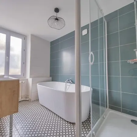 Le Royaume - Parking