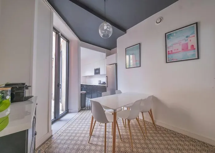 Le Royaume - Parking